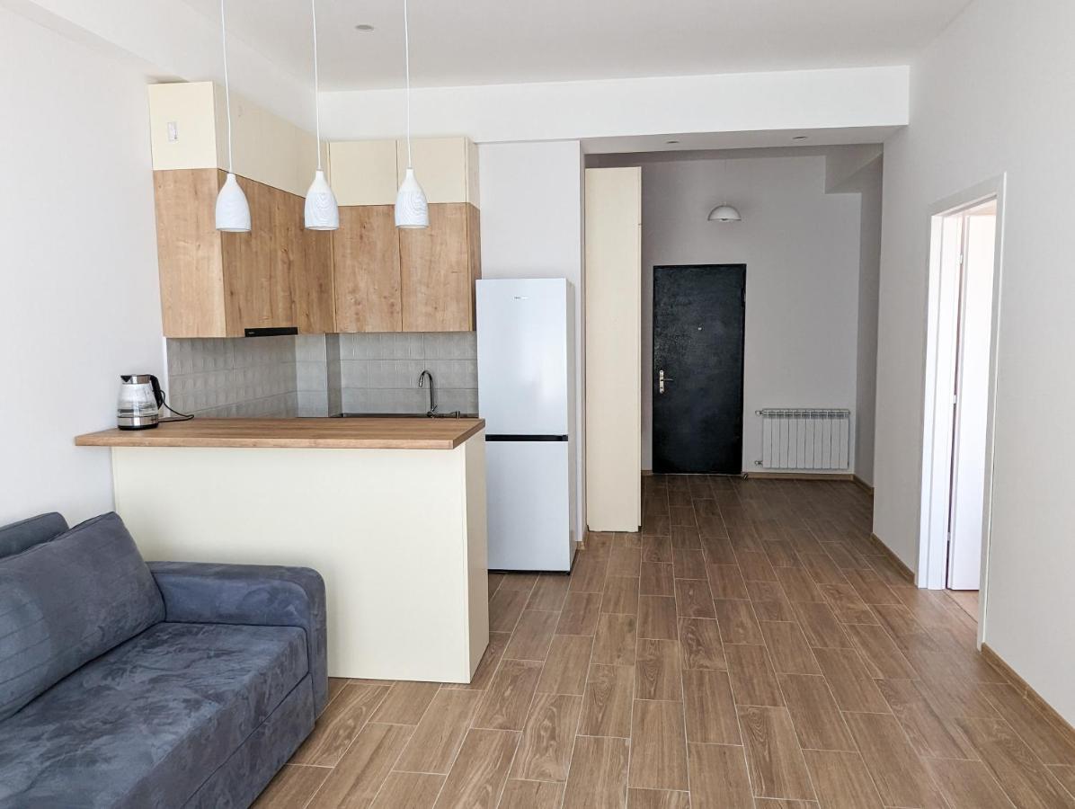 Brand New Apartment In Kutaiszi Kültér fotó