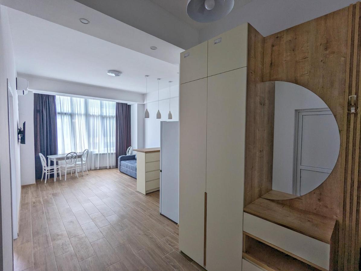 Brand New Apartment In Kutaiszi Kültér fotó