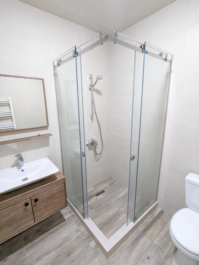 Brand New Apartment In Kutaiszi Kültér fotó