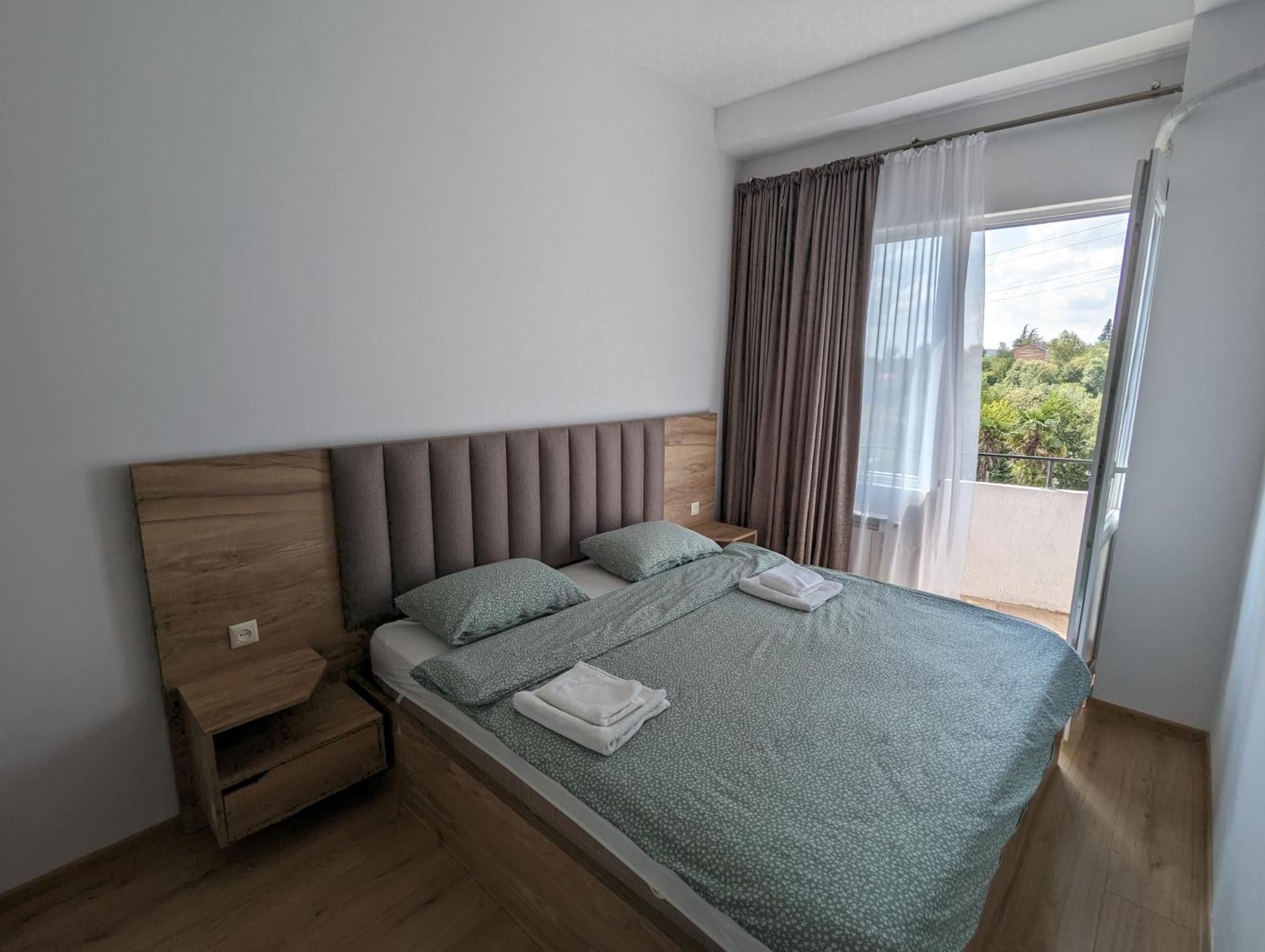 Brand New Apartment In Kutaiszi Kültér fotó